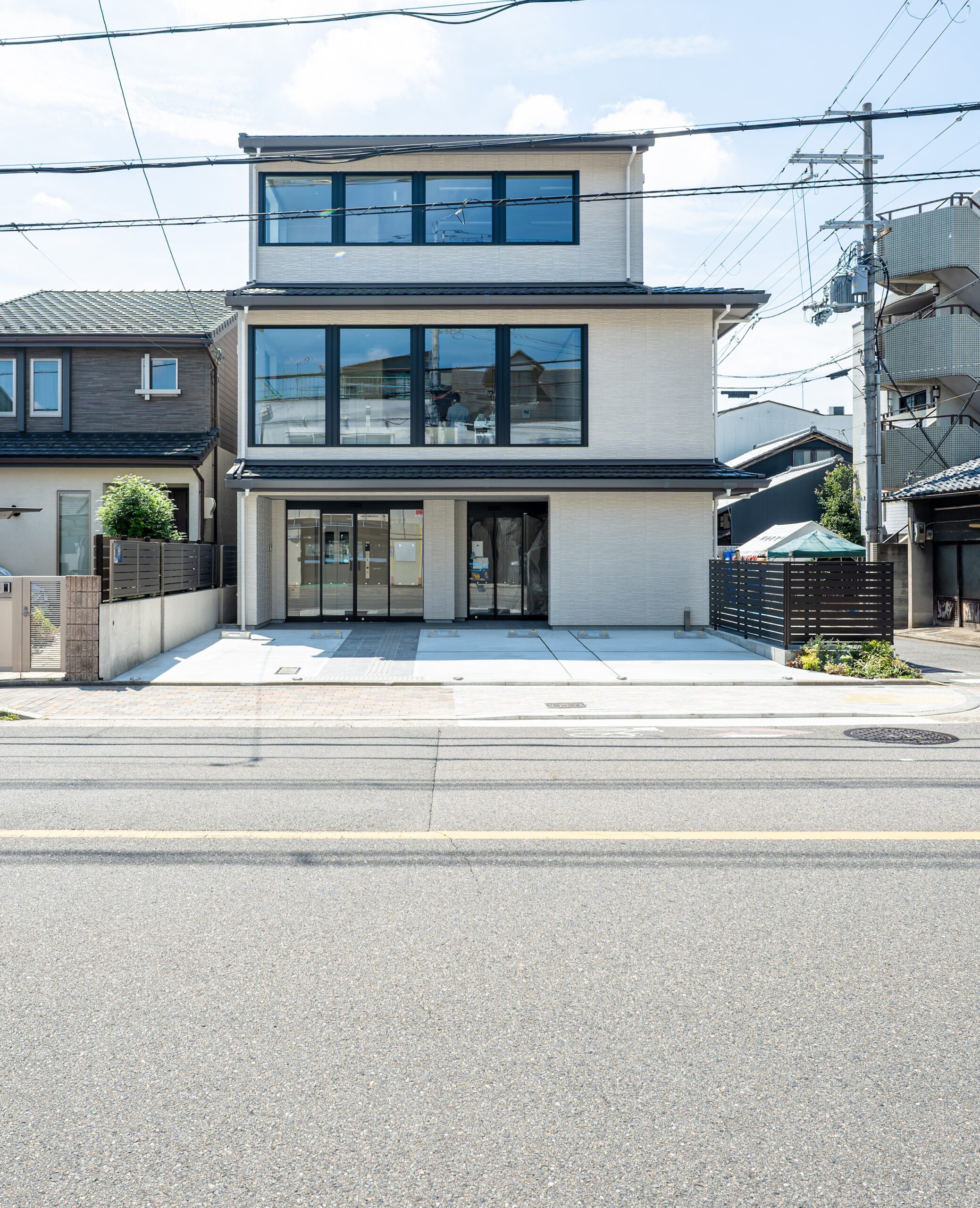 前面道路(中立売通り)